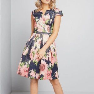 ModCloth Personal Boldness Metallic Jacquard Floral Fit & Flare Dress Size 2